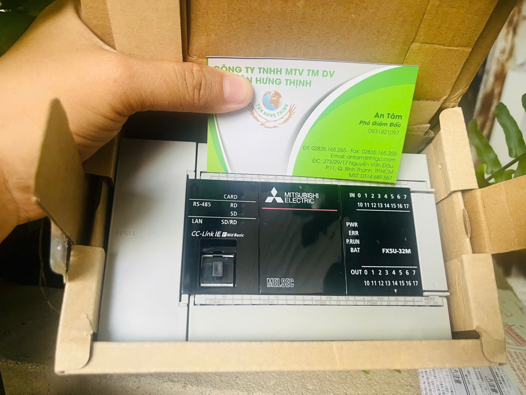 MITSUBISH MANUAL FX5U-32MR/ES