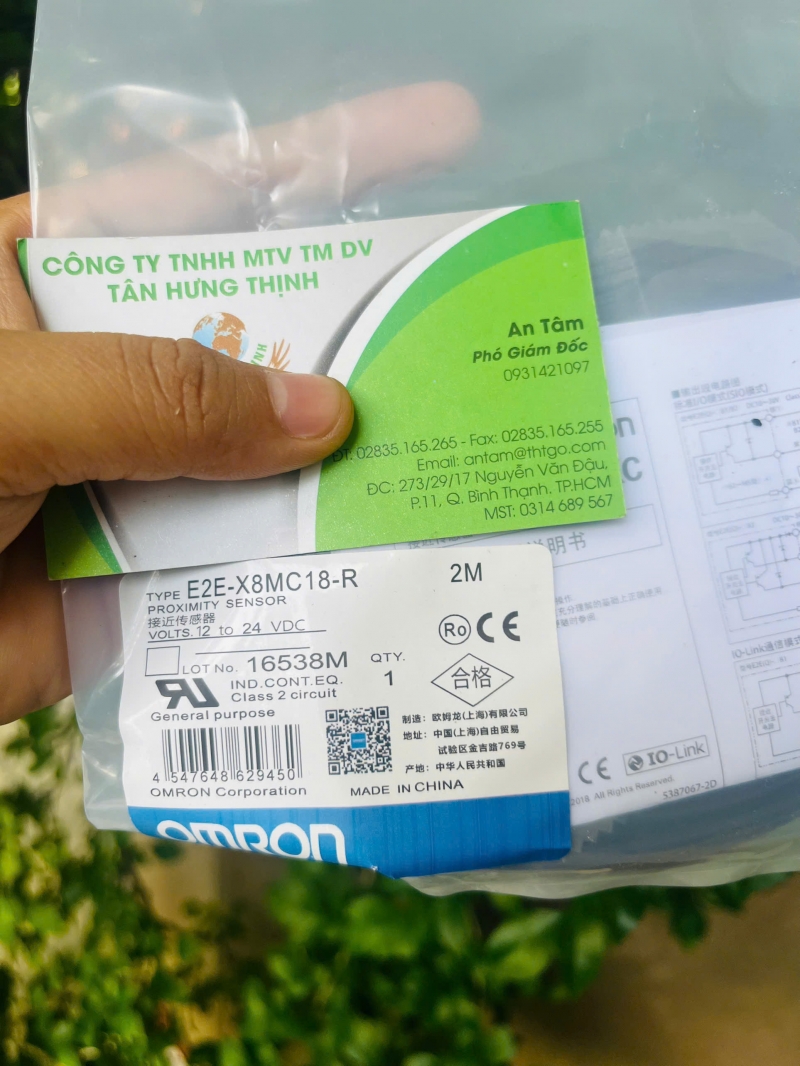 OMRON SENSOR E2E-X8MC18-R